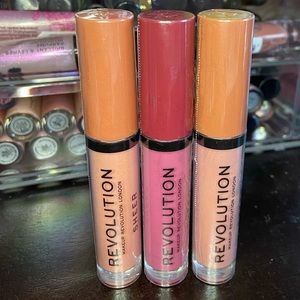 Revolution sheer Gloss trio